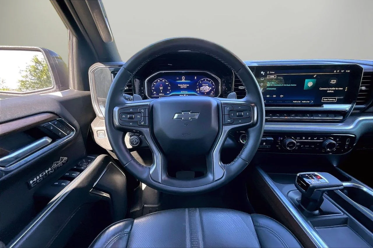 Used 2024 Black Chevrolet High Country image 10