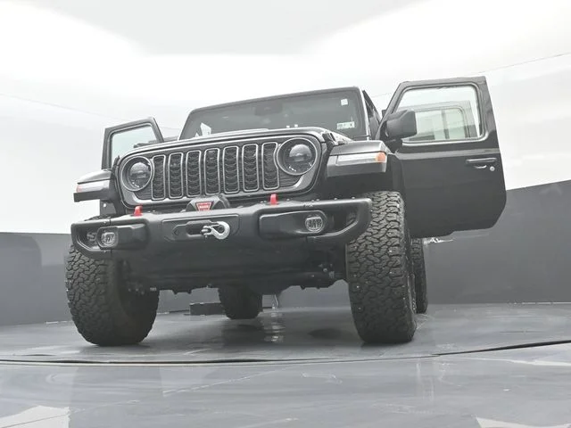 Certified Used 2025 Black Clearcoat Jeep Rubicon X image 29