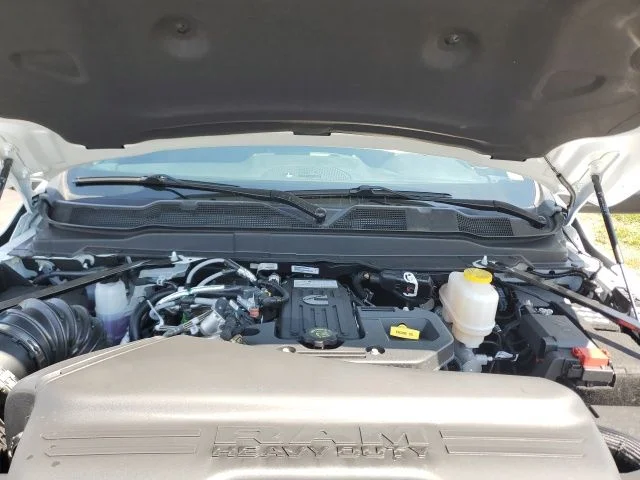 New 2026 Bright White Clearcoat RAM Tradesman image 11