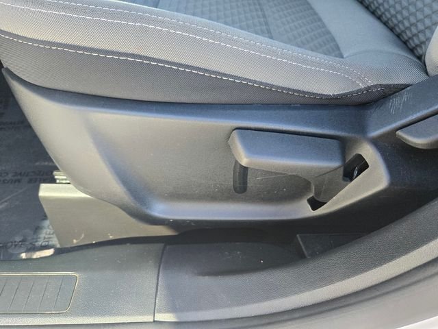 Used 2022 White Ford SE image 11