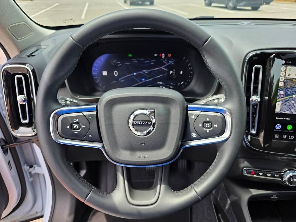 Used 2026  Volvo Plus image 23