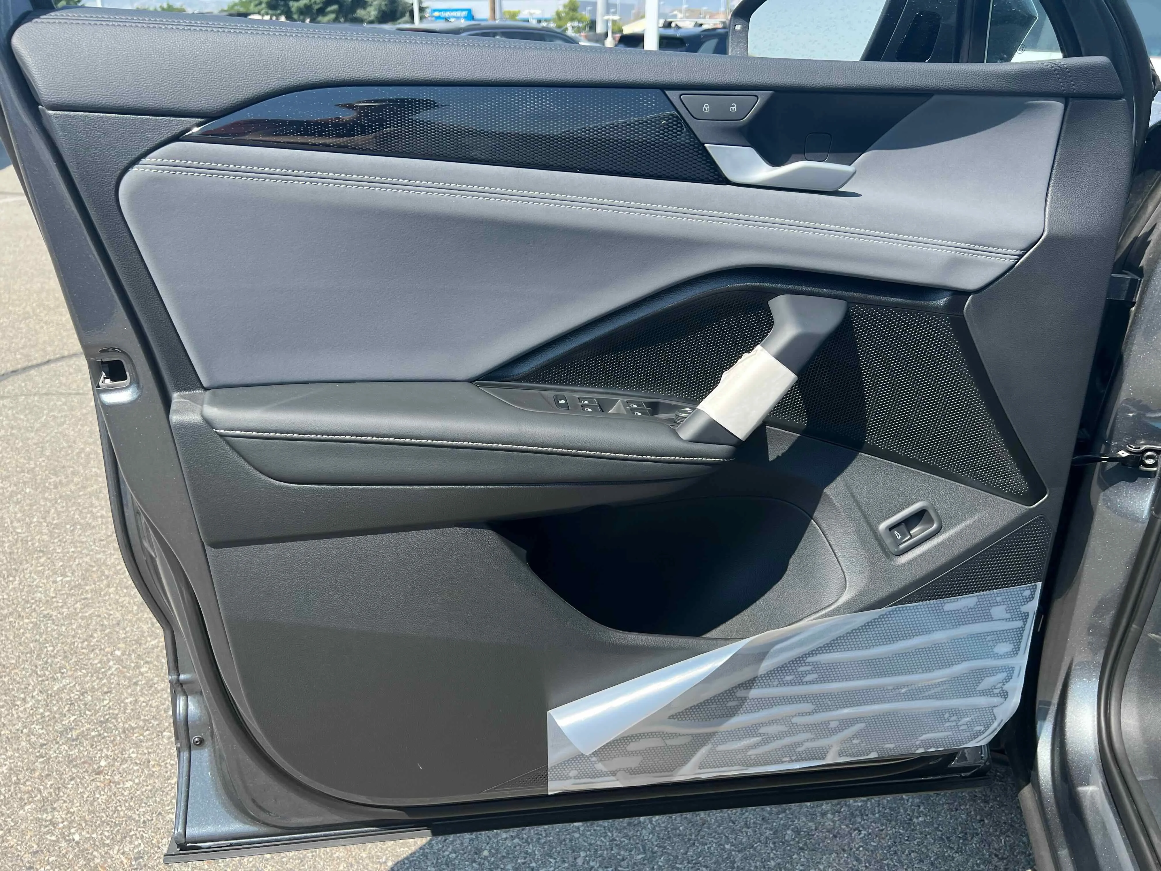 New 2025 Platinum Gray Volkswagen SE image 16