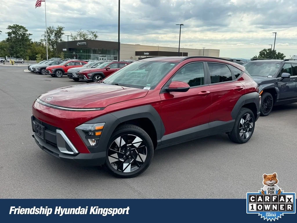 Used 2025 Red Hyundai SEL image 1