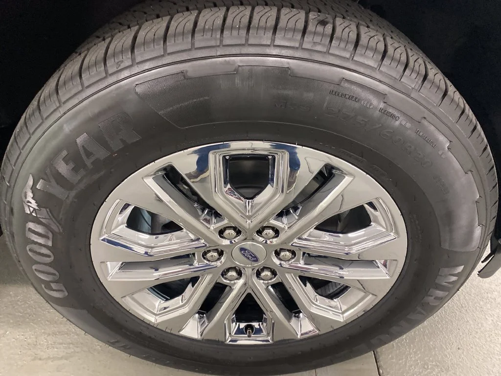 New 2026 Gray Ford XLT image 5