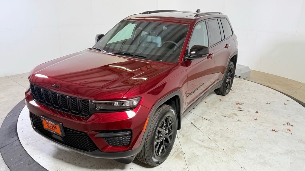 New 2025 Velvet Red Pearl-Coat Exterior Paint Jeep Altitude X image 4