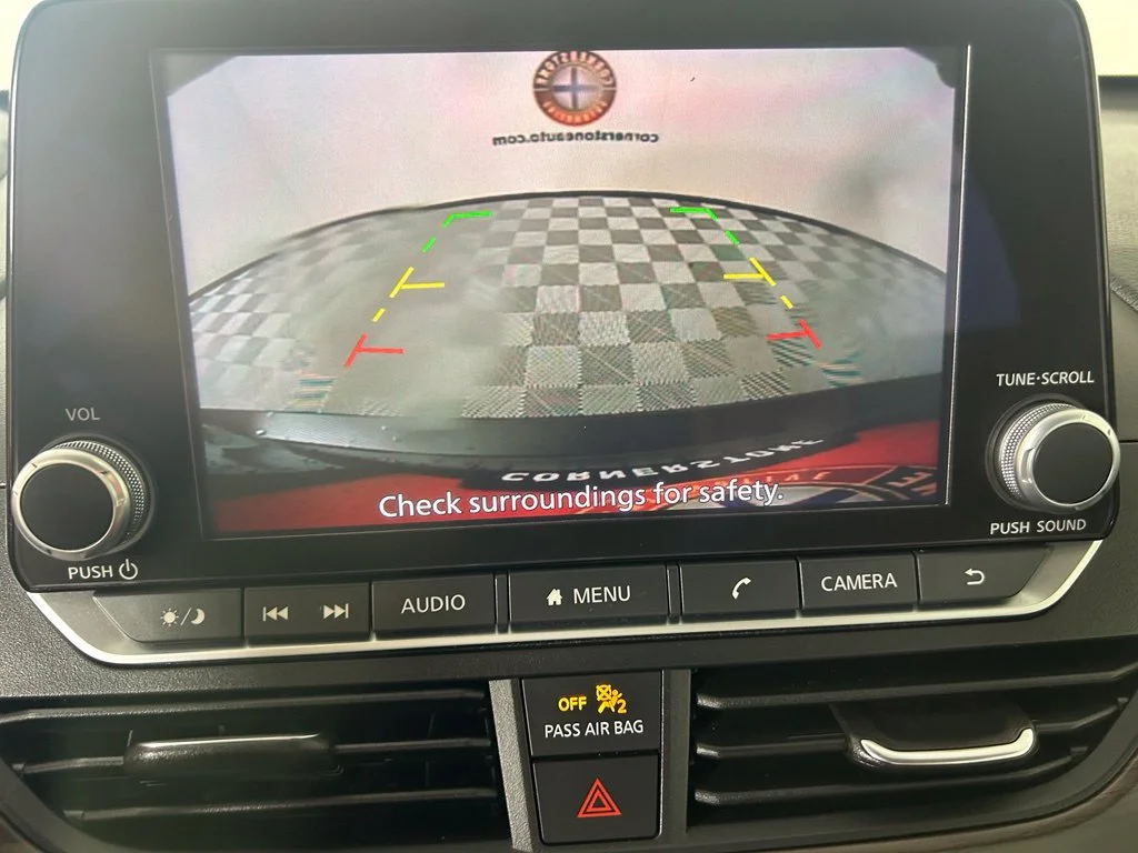 Used 2024 Gray Nissan 2.5 SV image 3