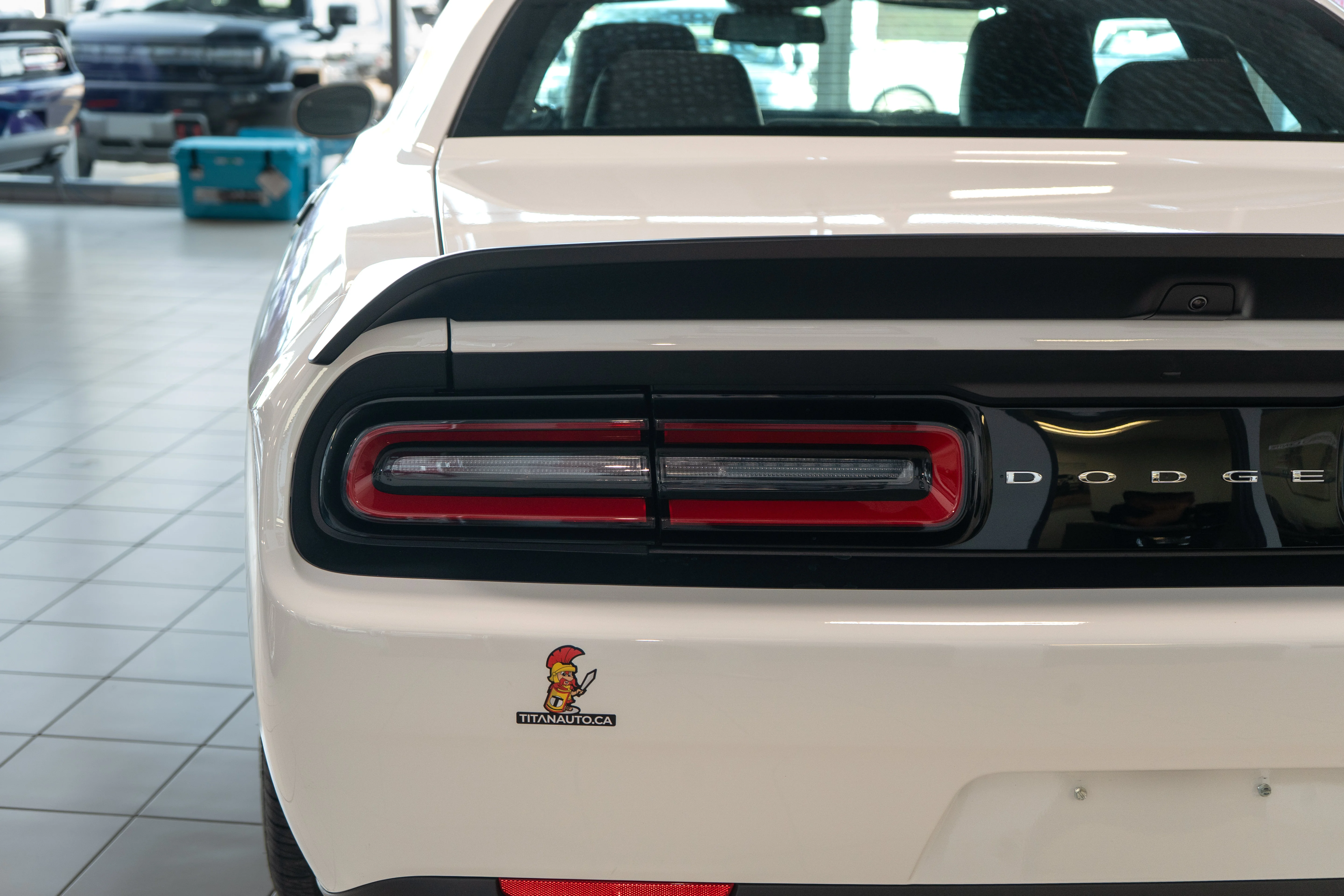 Used 2023 White Knuckle Dodge SRT Hellcat Jailbreak*NO LUX TAX! | 717HP!! | Only 233KM! | Cooled Alcantara Seats | Harman/Kardon image 20