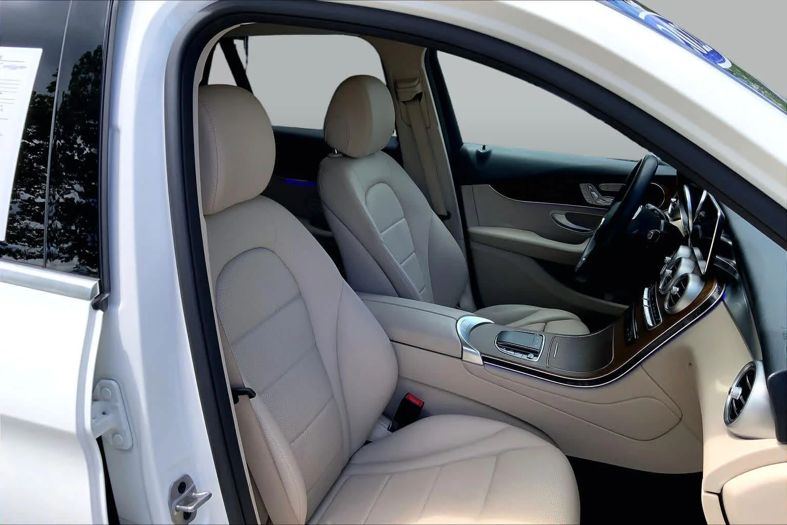 Certified Used 2022 Polar White Mercedes-Benz GLC 300 image 8