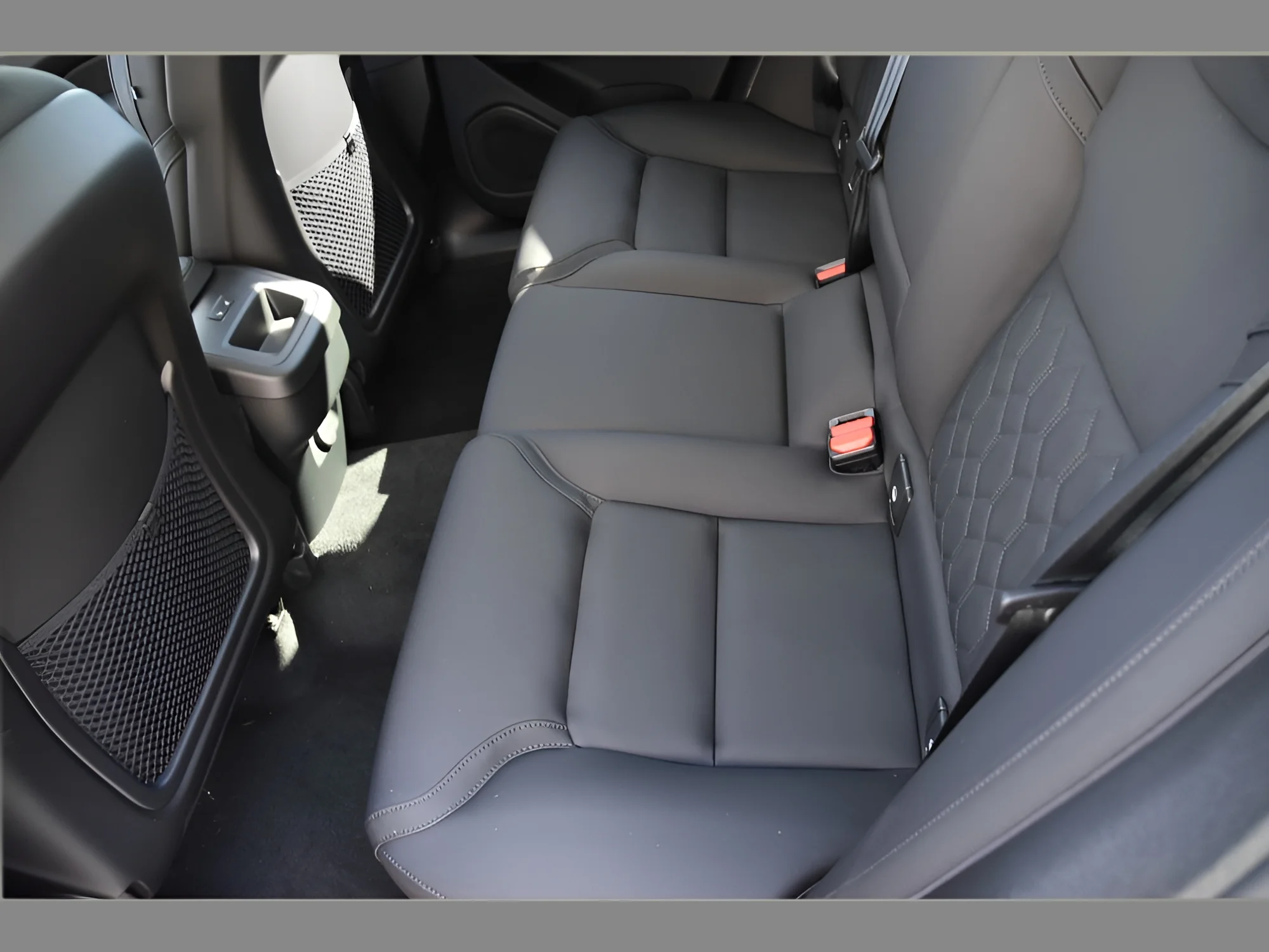 Used 2026 Mulberry Metallic Volvo Plus image 15