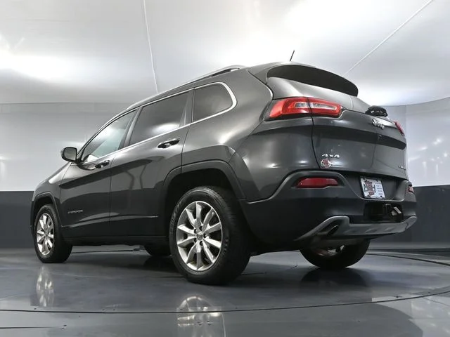 Used 2015 Gray Jeep Limited image 53