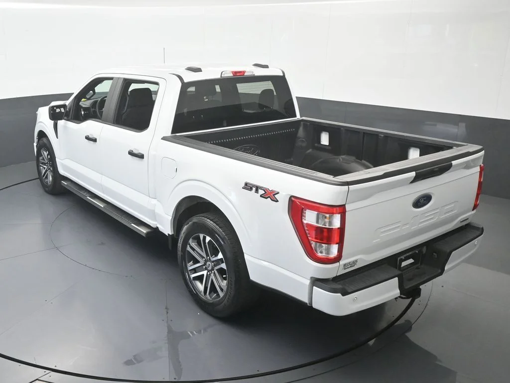 Used 2023 Oxford White Ford XL image 42