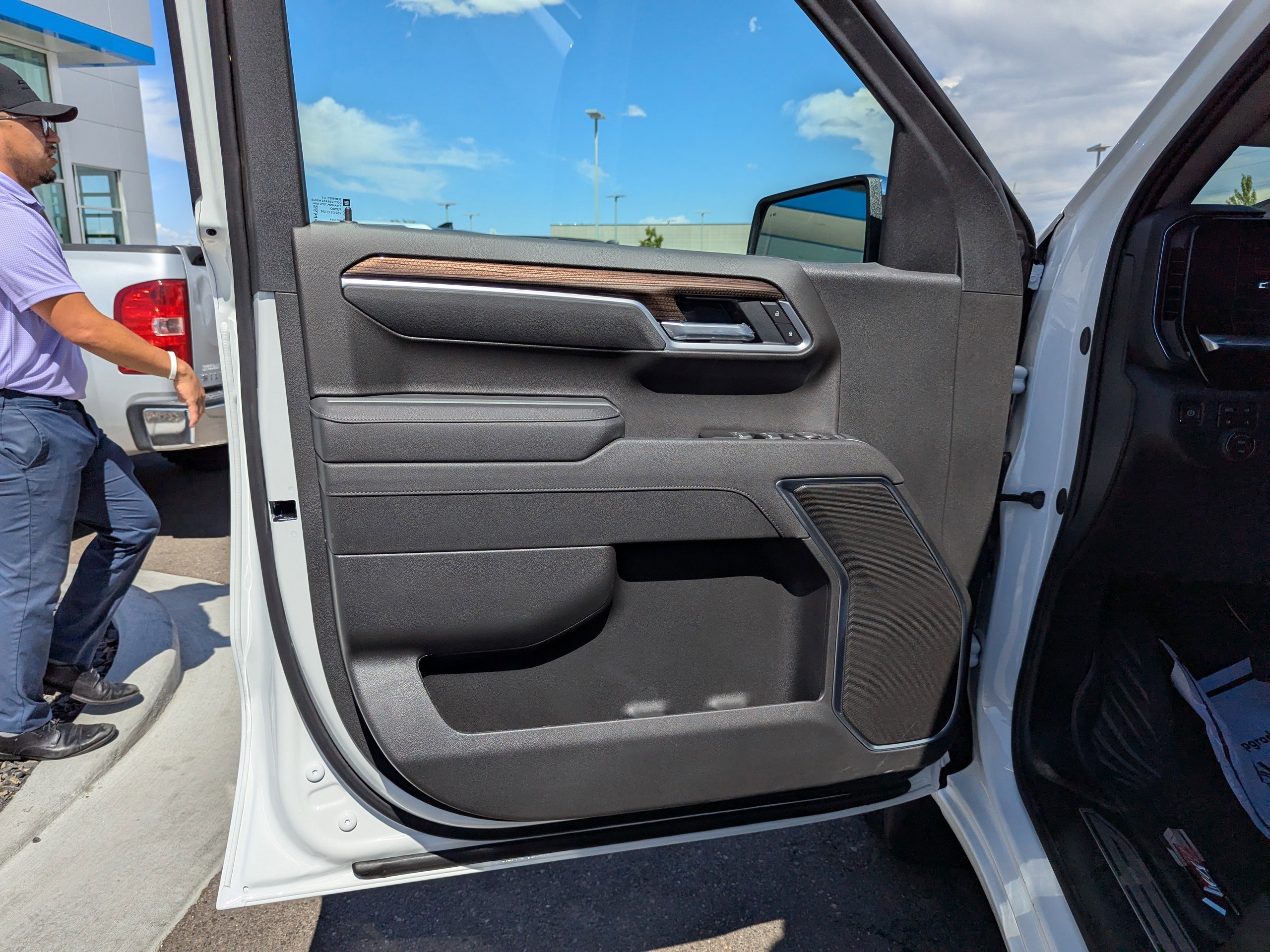 2026 Chevrolet Silverado 1500 LT - Photo 8