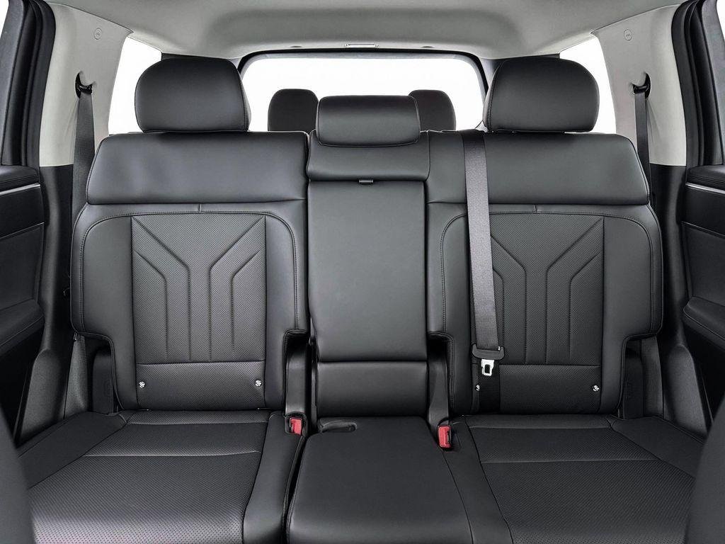 New 2026 Black Hyundai SEL FWD image 16