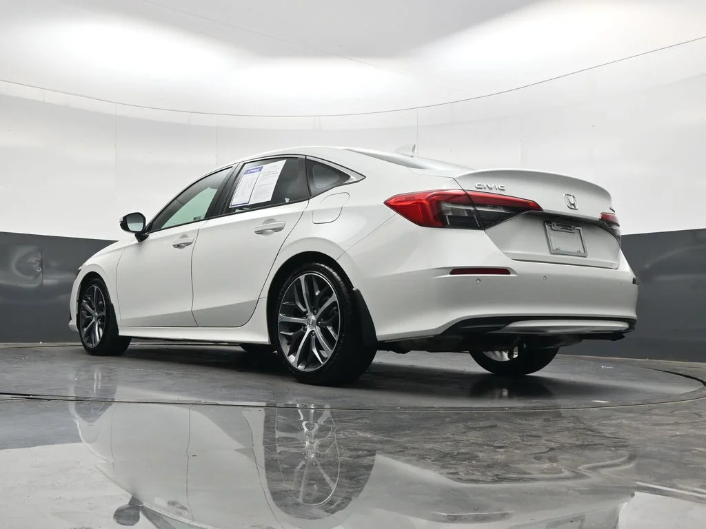 Used 2023 Platinum White Pearl Honda Touring image 35