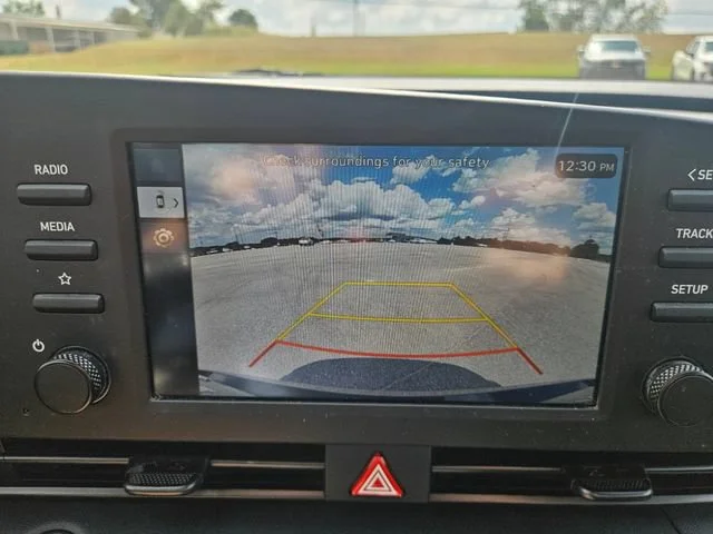 Used 2025  Hyundai SEL Sport image 20