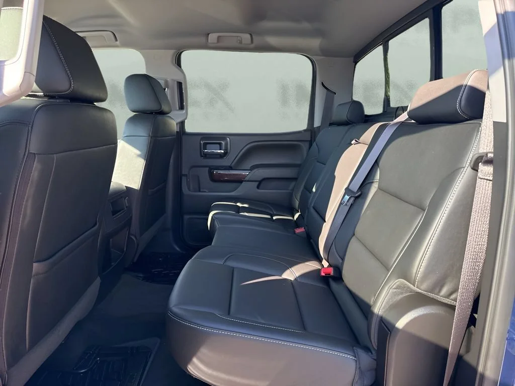 Used 2017 STONE BLUE METALLIC GMC SLT image 13
