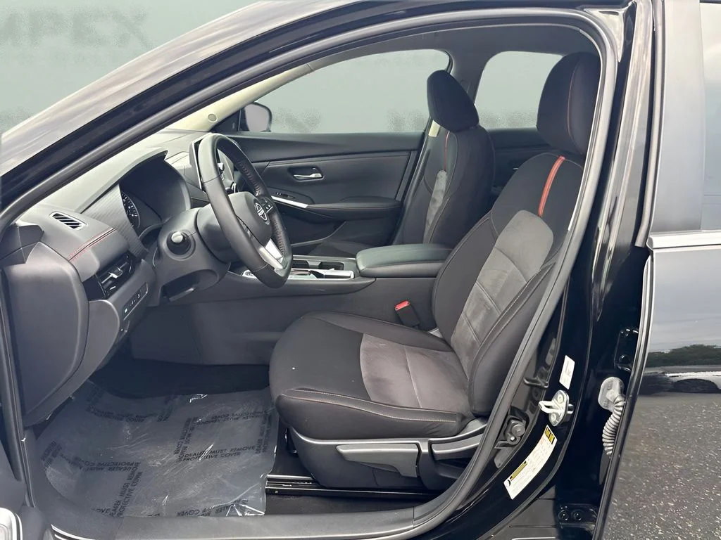 Used 2025 Black Nissan SR image 5