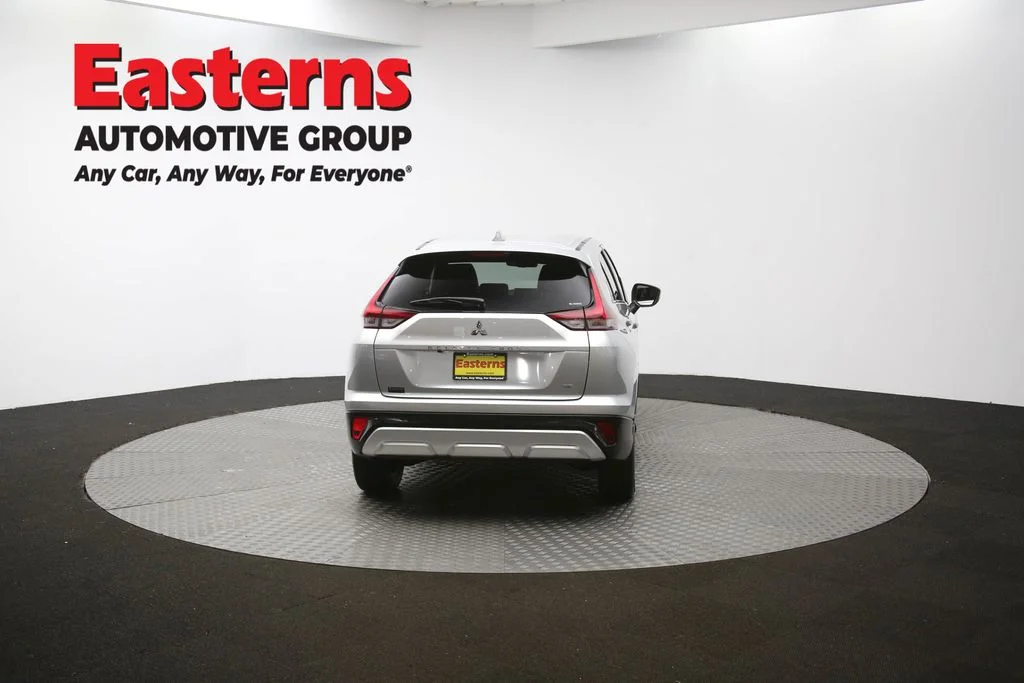 Used 2024 Silver Mitsubishi SE image 35