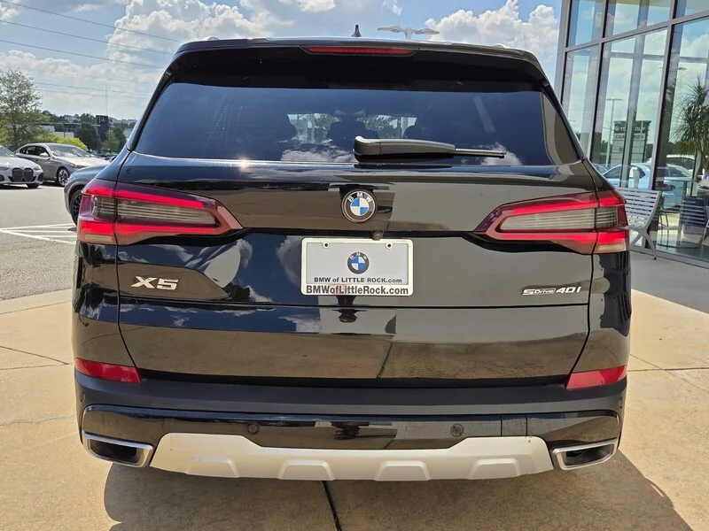 Used 2023 Jet Black BMW SDRIVE40I SPORTS ACTIVITY VEHICLE image 4