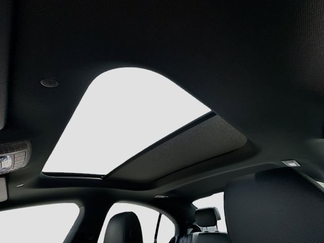 Used 2022 Black Mercedes-Benz CLA 250 image 14