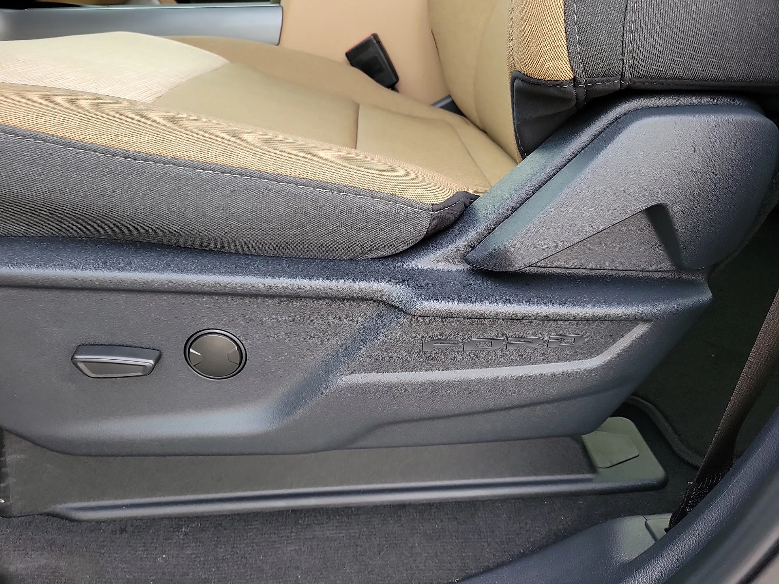 New 2026 Marsh Gray Ford F-250&reg; XLT image 13