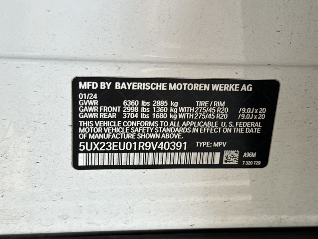 Used 2024 White BMW xDrive40i image 40