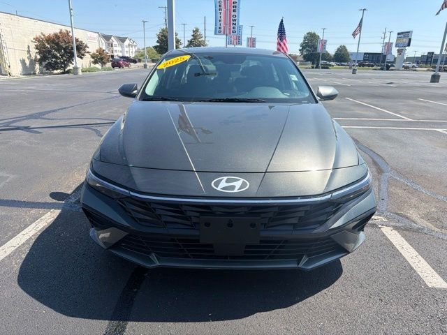2025 Hyundai Elantra SEL - Photo 3