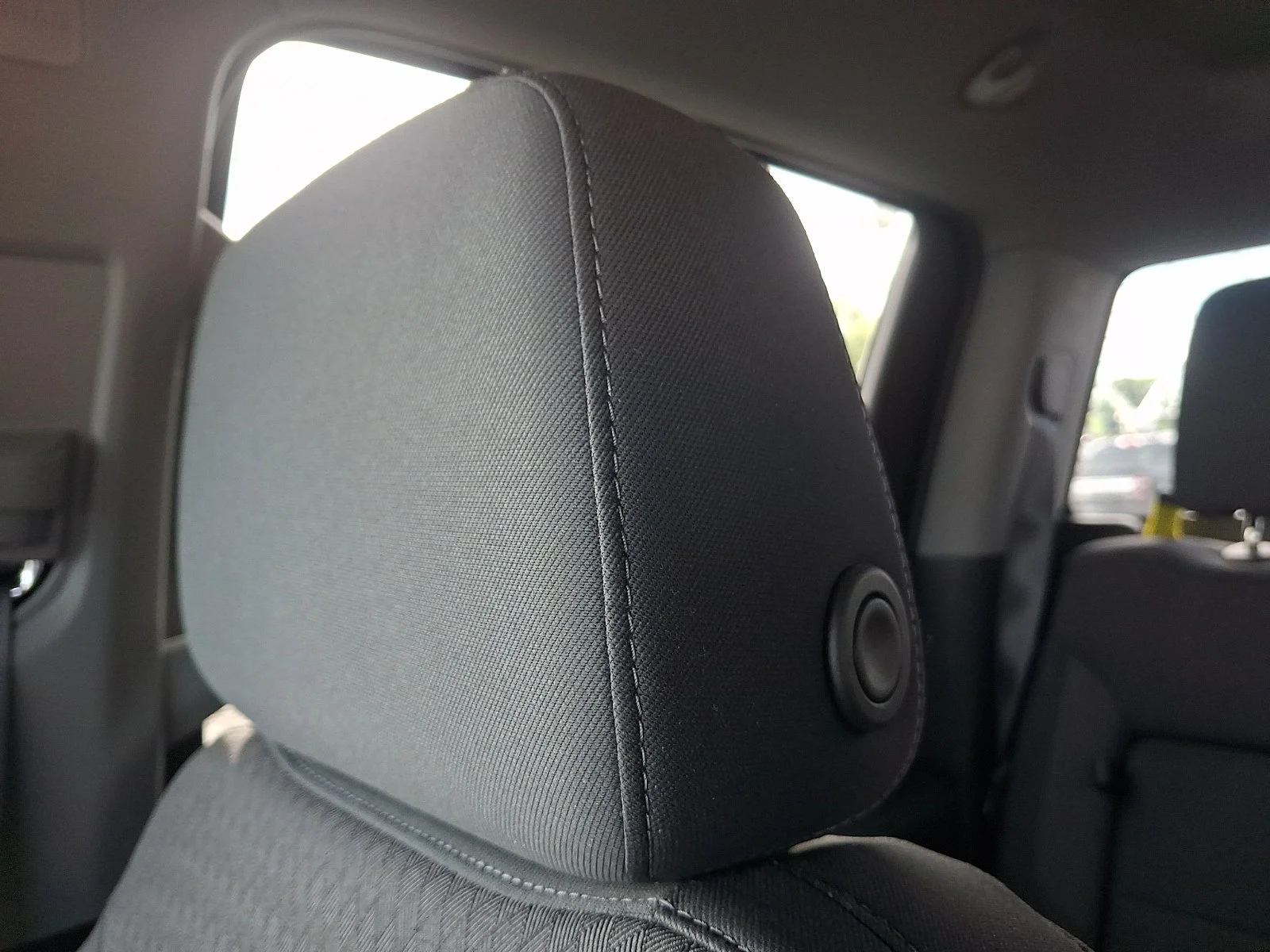 Used 2022 Summit White   Gaz GMC Elevation image 17