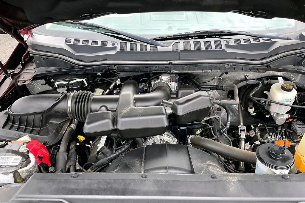 Used 2019 Ruby Red Metallic Ford Lariat image 9