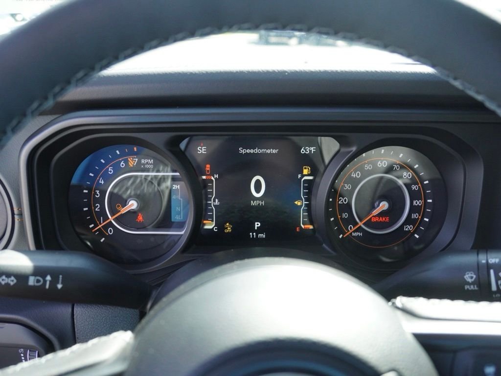 New 2026 Granite Crystal Metallic Clear-Coat Exterior Paint Jeep Mojave image 12