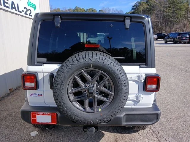 New 2026 Bright White Clear-Coat Exterior Paint Jeep Sport S image 4