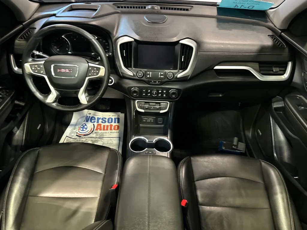 Used 2023 White GMC SLT image 28