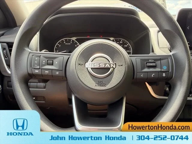 Used 2024 Silver Nissan SV image 16