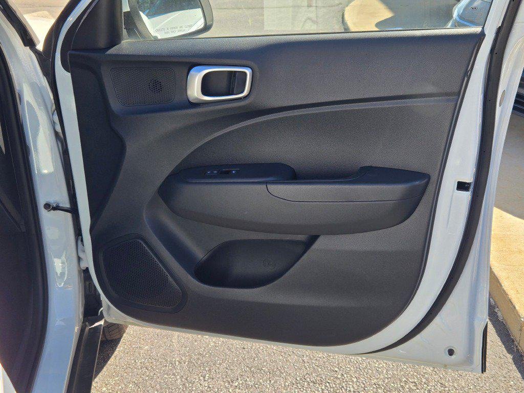 New 2026 Lunar Hyundai SEL image 4
