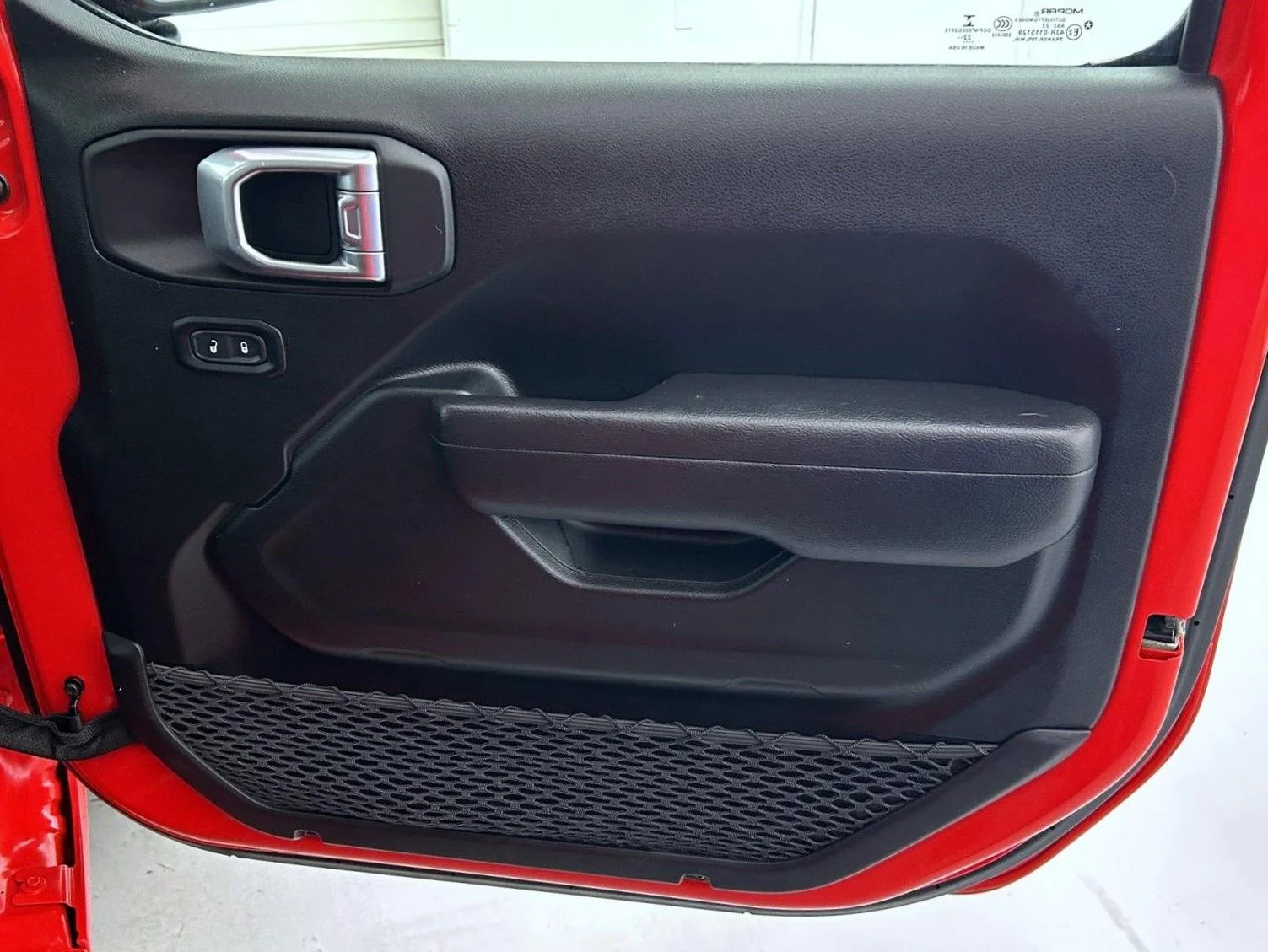 Used 2023 Red Jeep Sport S image 16