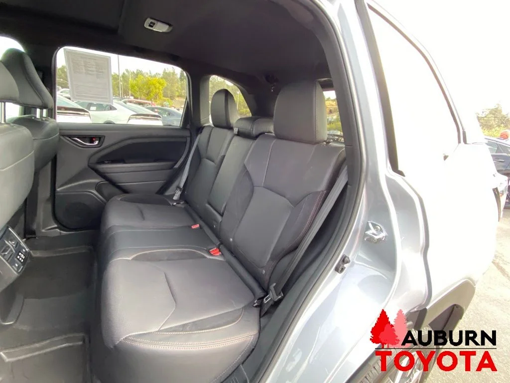 Used 2025 Ice Silver Metallic Subaru Touring image 27