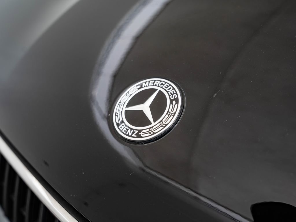 Certified Used 2025 Black Mercedes-Benz GLC 300 image 16
