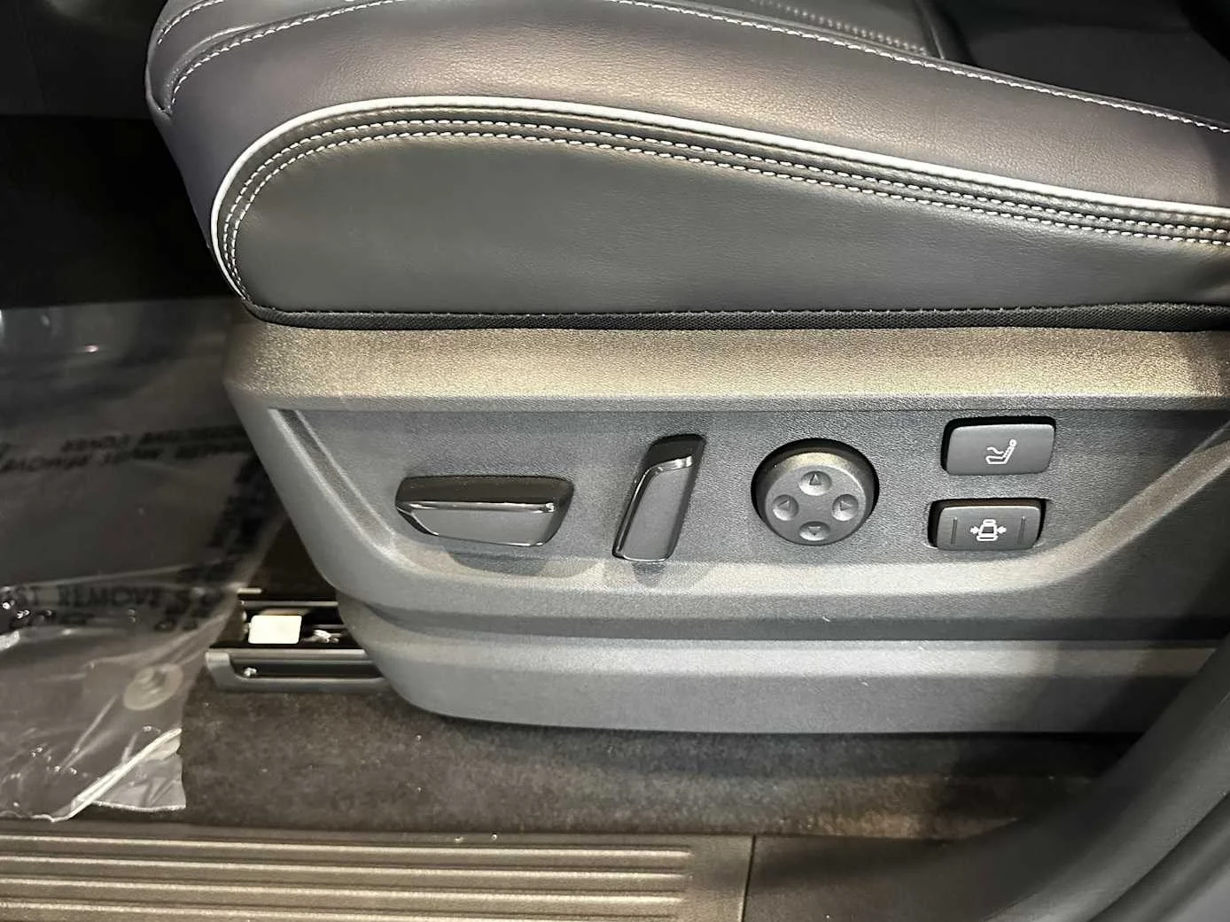 New 2027 2T DYNAMIC META INFINITI Sport 4WD image 17