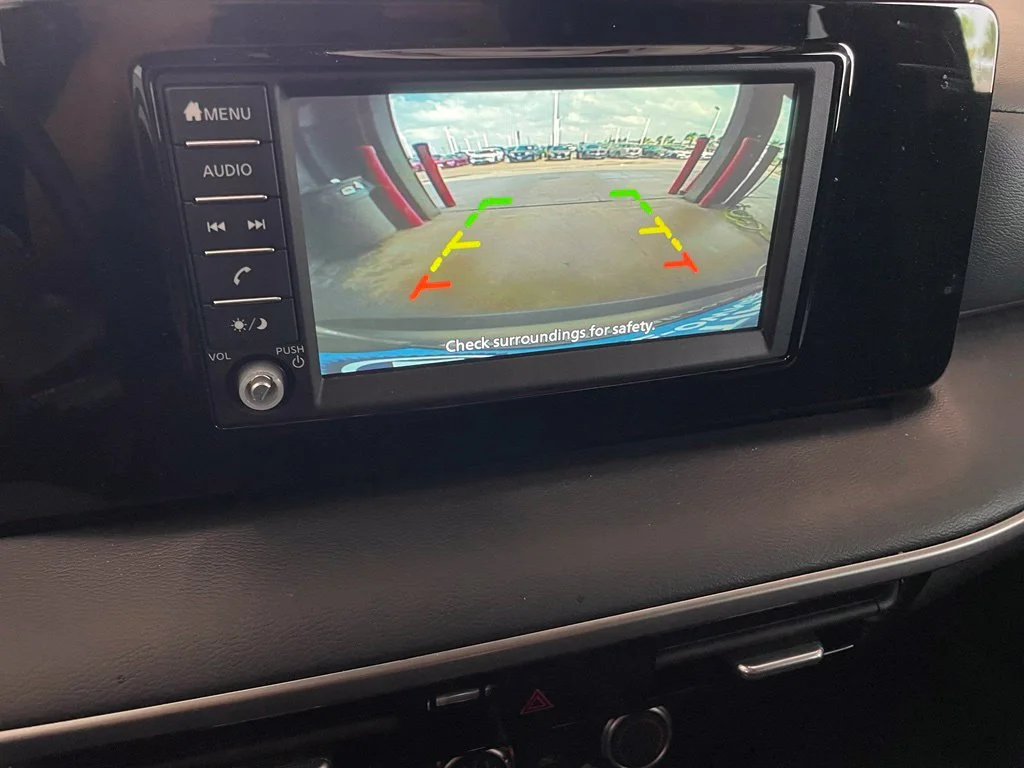Used 2025 Brown Nissan S image 8