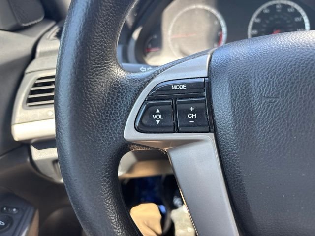 Used 2011 Gray Honda LX image 18