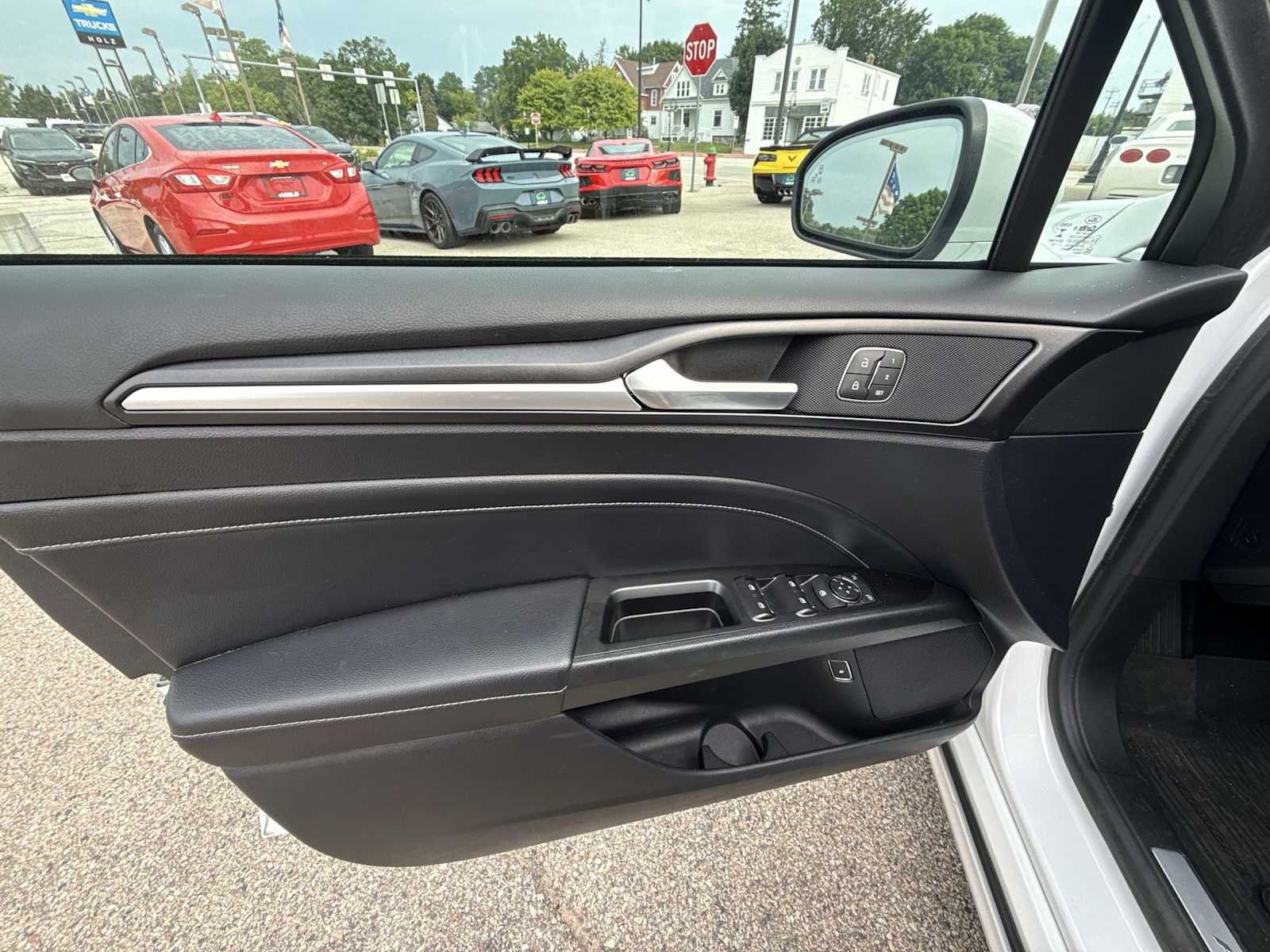 Used 2019 White Ford Titanium image 21