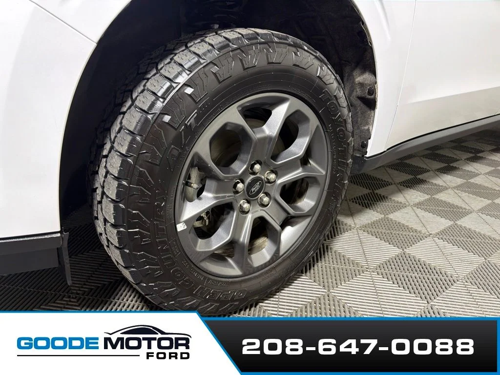 Certified Used 2024 Oxford White Ford XLT image 27