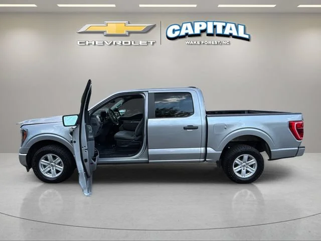Used 2023  Ford XL image 9