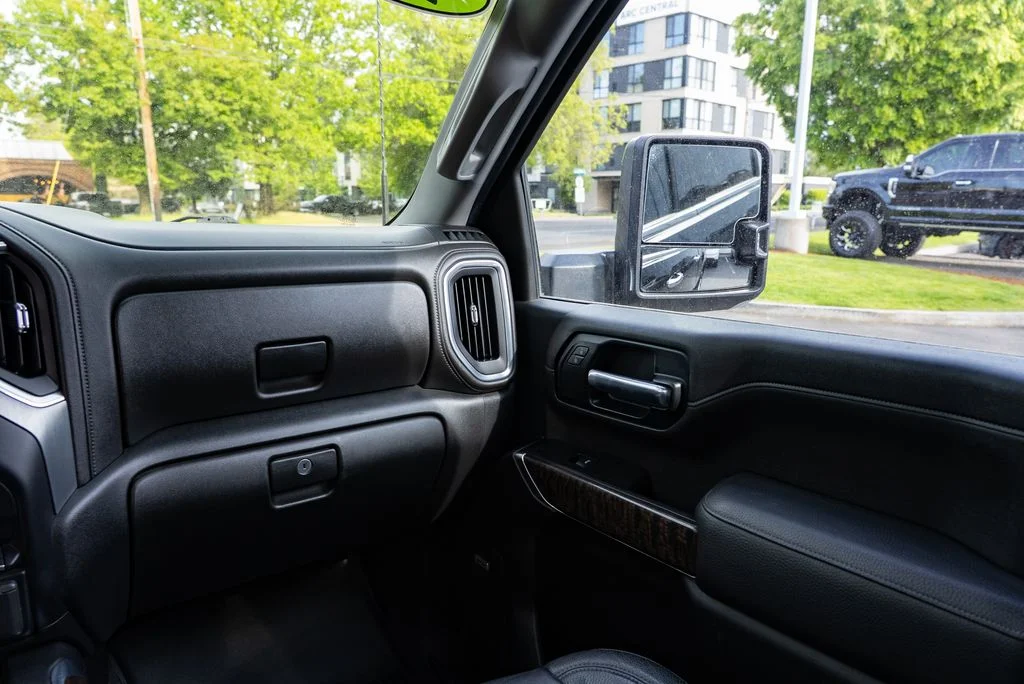 Used 2020 Black GMC Denali image 11