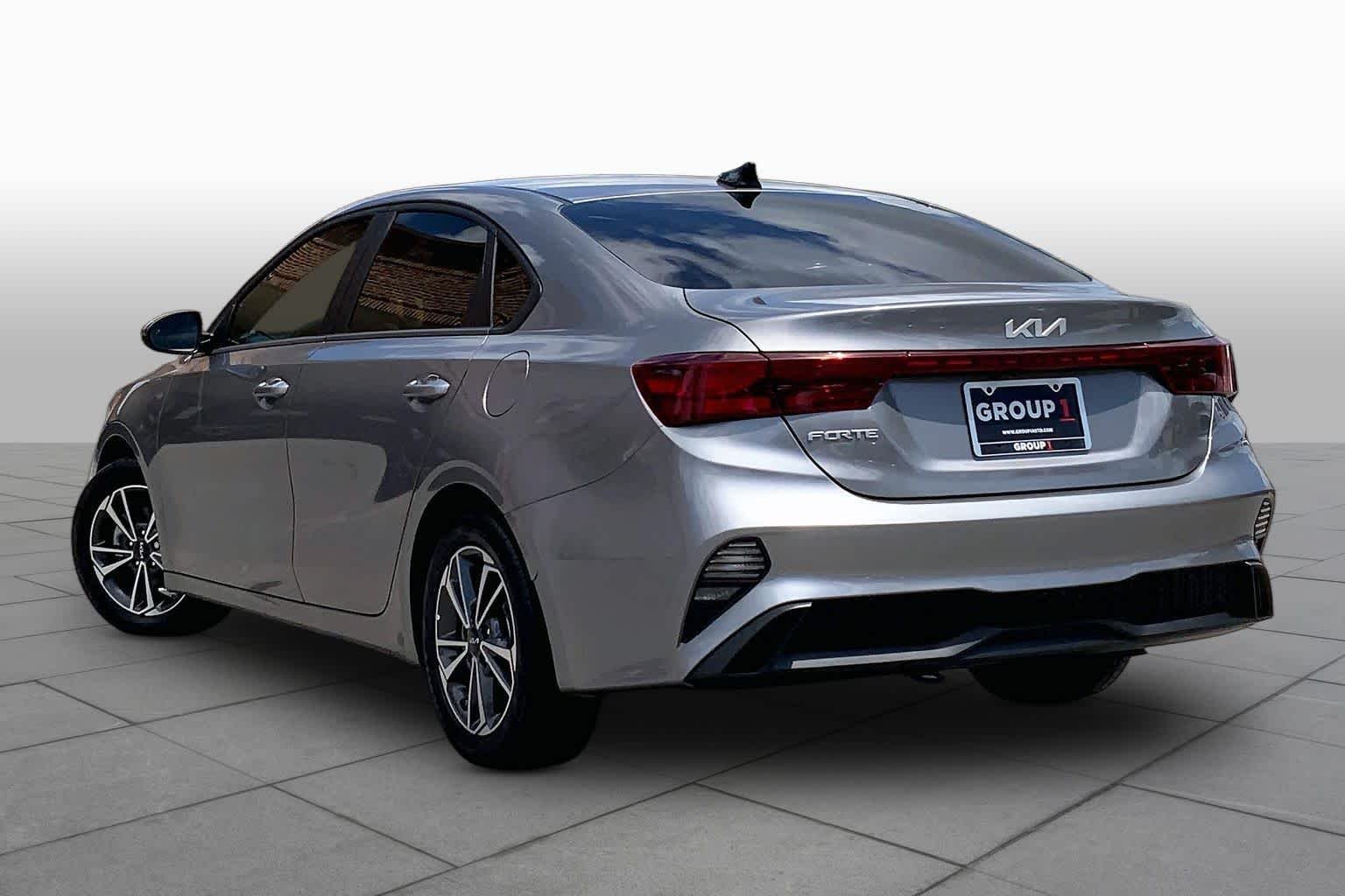 Used 2024 Steel Gray Kia LXS image 12