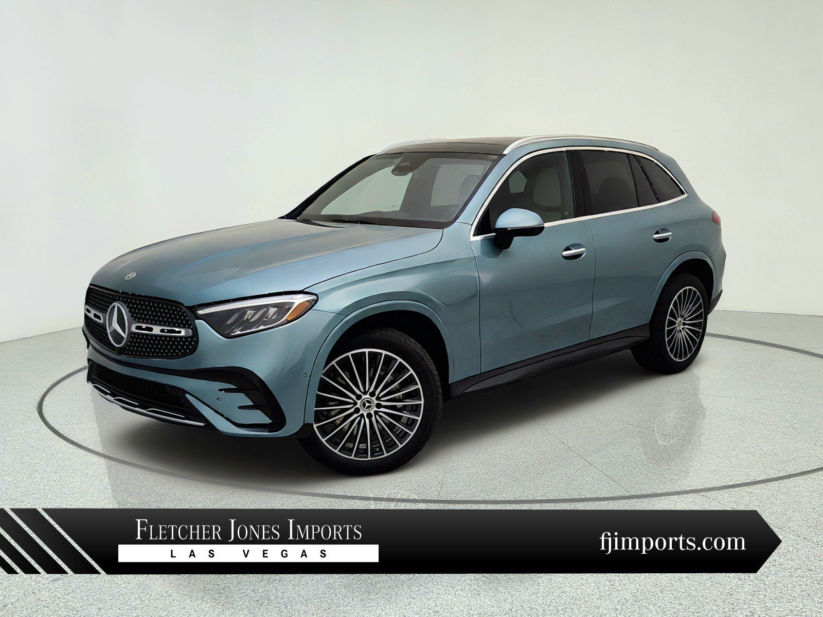 New 2026 Verde Silver Metallic Mercedes-Benz GLC 300 SUV image 29