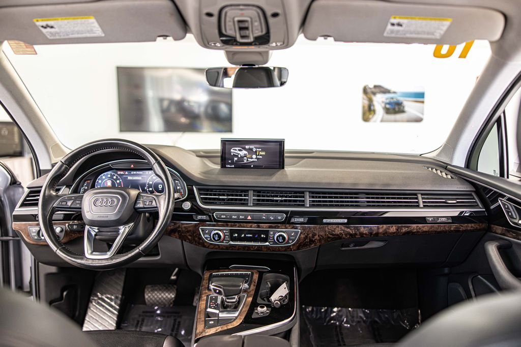 Used 2018  Audi 3.0T Prestige image 40