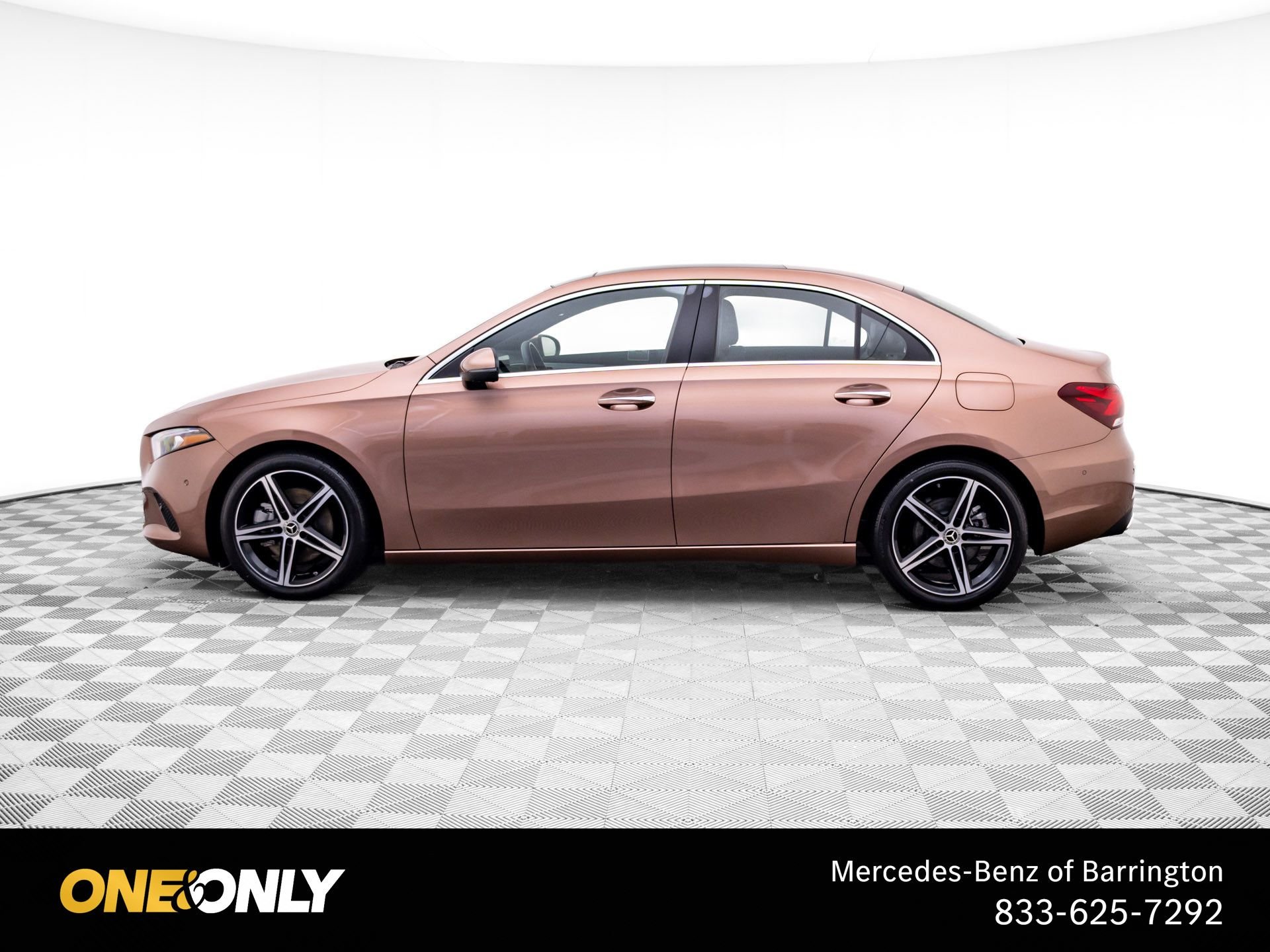 Used 2022  Mercedes-Benz A 220 image 2