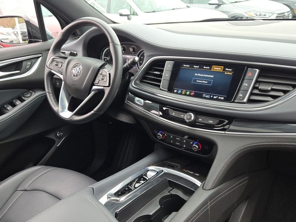Used 2023 Black Buick Essence image 9