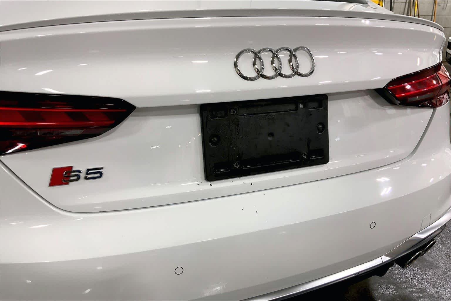 Used 2024 Arkona White Audi Premium Plus image 31